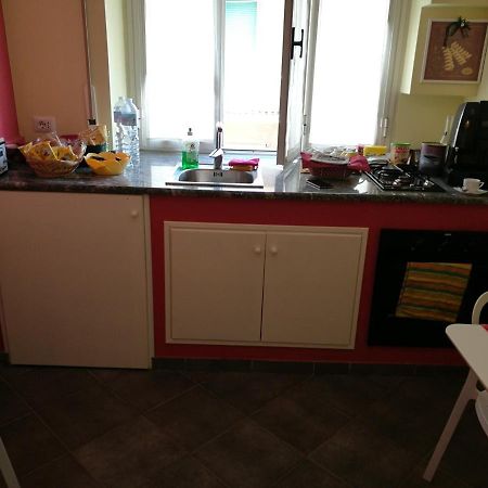 B&B Dimora Di Traiano Terracina Buitenkant foto