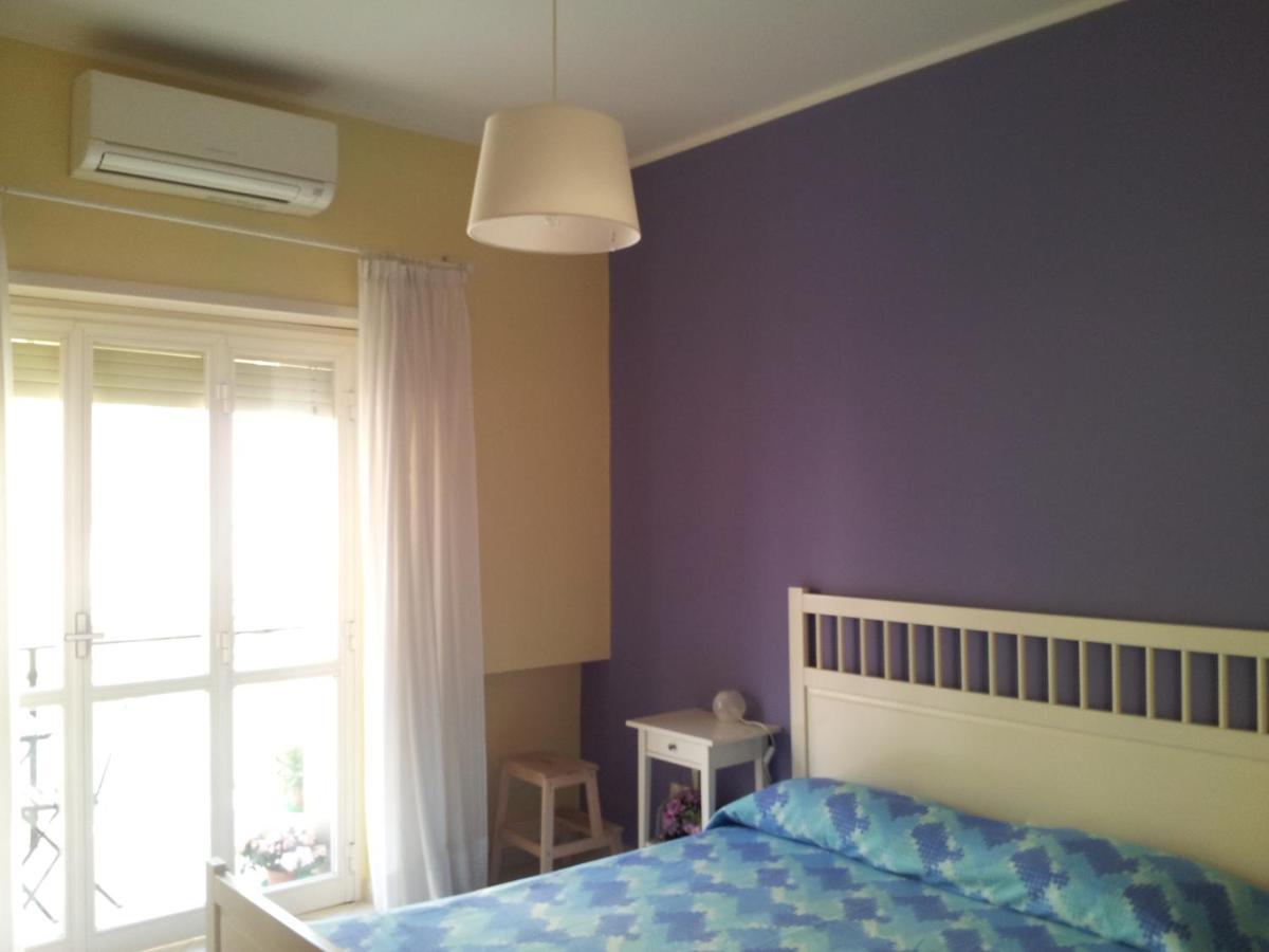 B&B Dimora Di Traiano Terracina Buitenkant foto