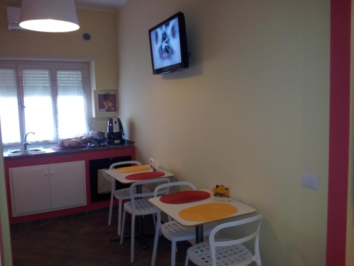 B&B Dimora Di Traiano Terracina Buitenkant foto