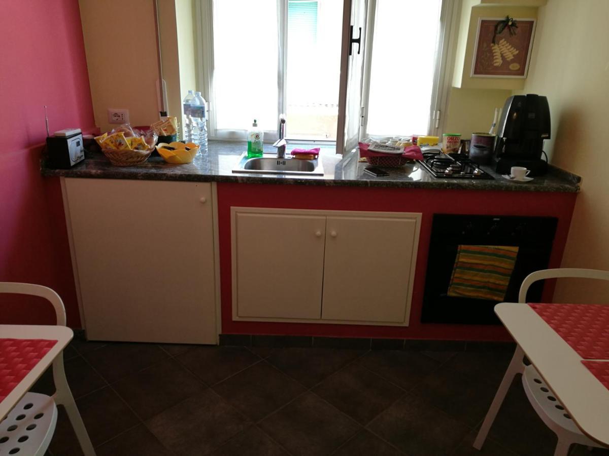 B&B Dimora Di Traiano Terracina Buitenkant foto